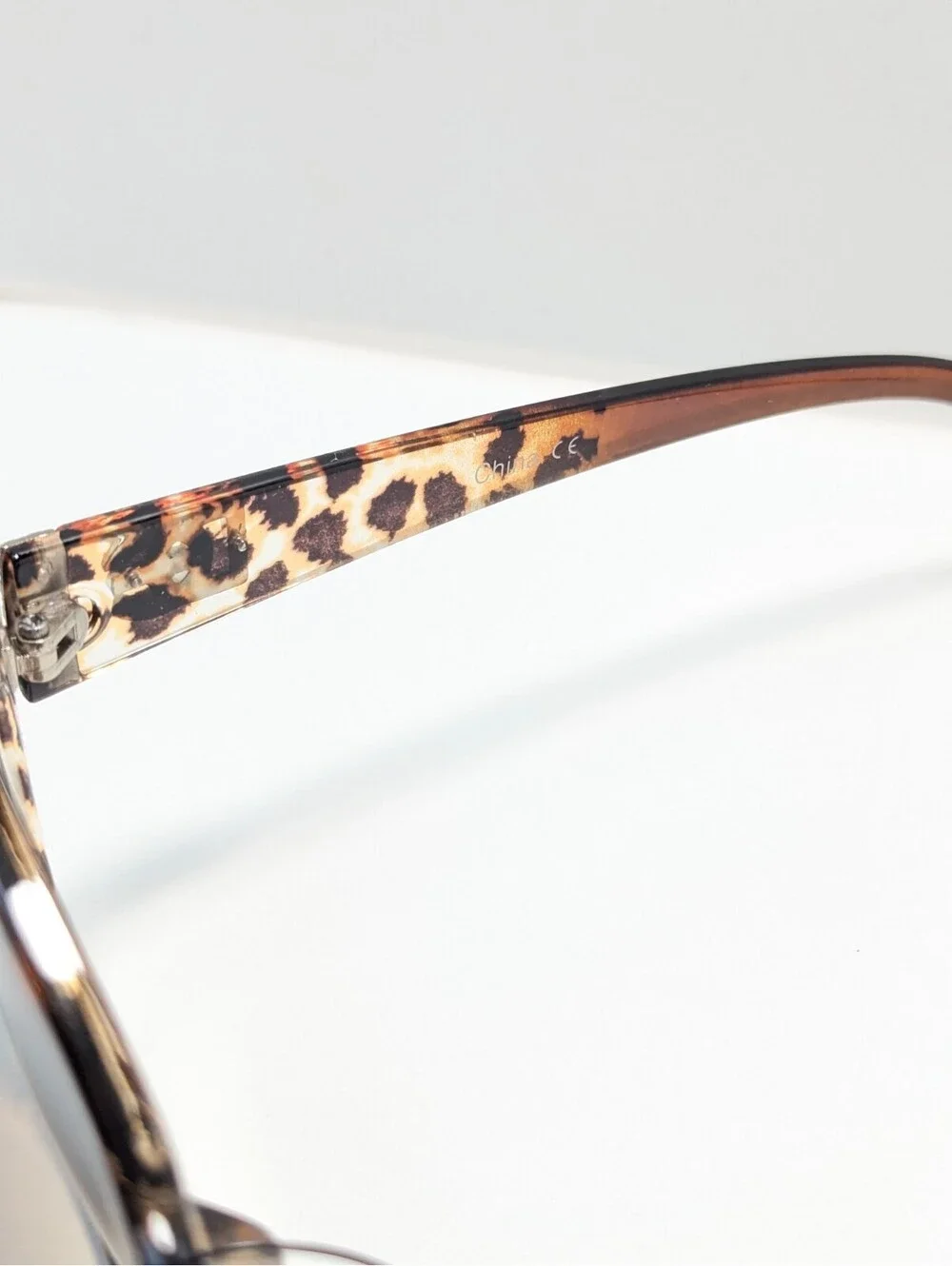 Designer Eyewear 737 Brown Gradient UV Leopard Print Cat Eye Women’s Sunglasses
